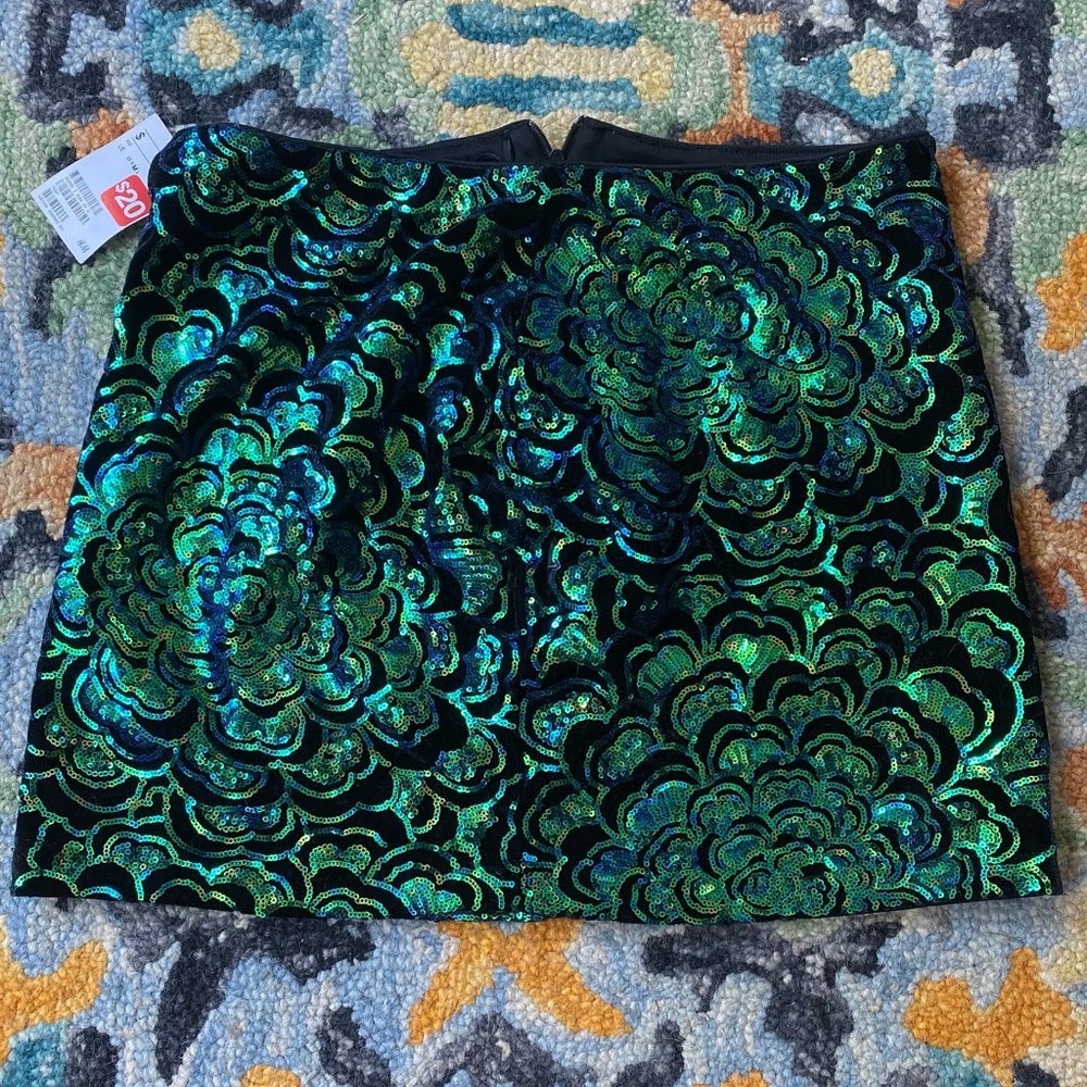 Medium sparkle mini skirt! Perfect for NYE!